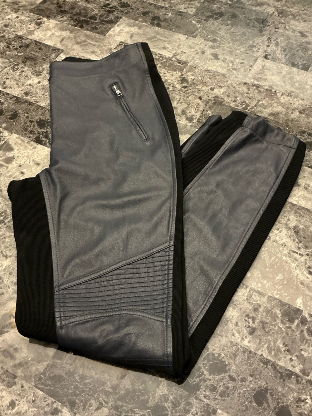 BCBGMaxAzria Black/Navy Combo Kalin Motorcycle Faux-Leather Skinny Legging Med - Picture 8 of 12
